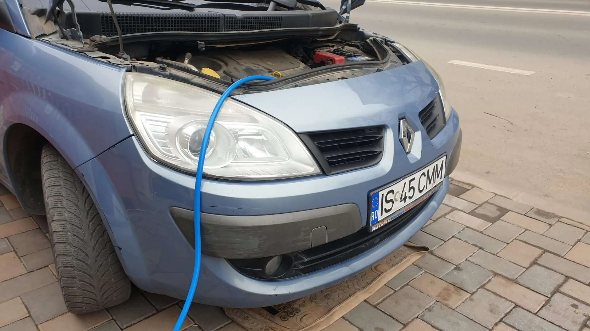 RENAULT<BR>SCENIC