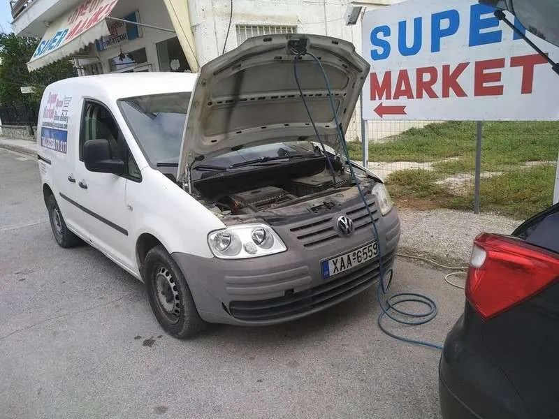 GOODS SUPPLY<BR>VEHICLE